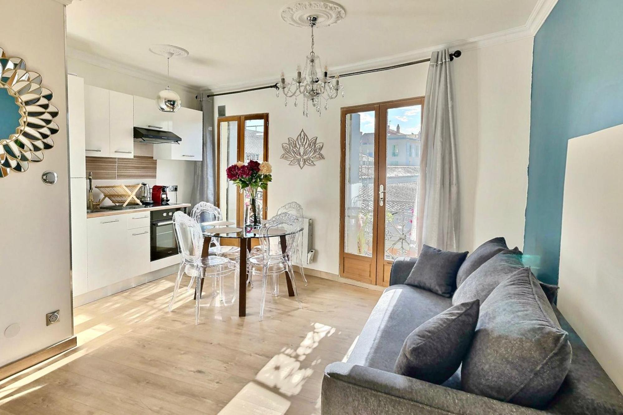 Appartement De Charme Avec Balcon Au Pied Des Commerces Безие Екстериор снимка